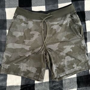 Lululemon Mens Green Camo Shorts